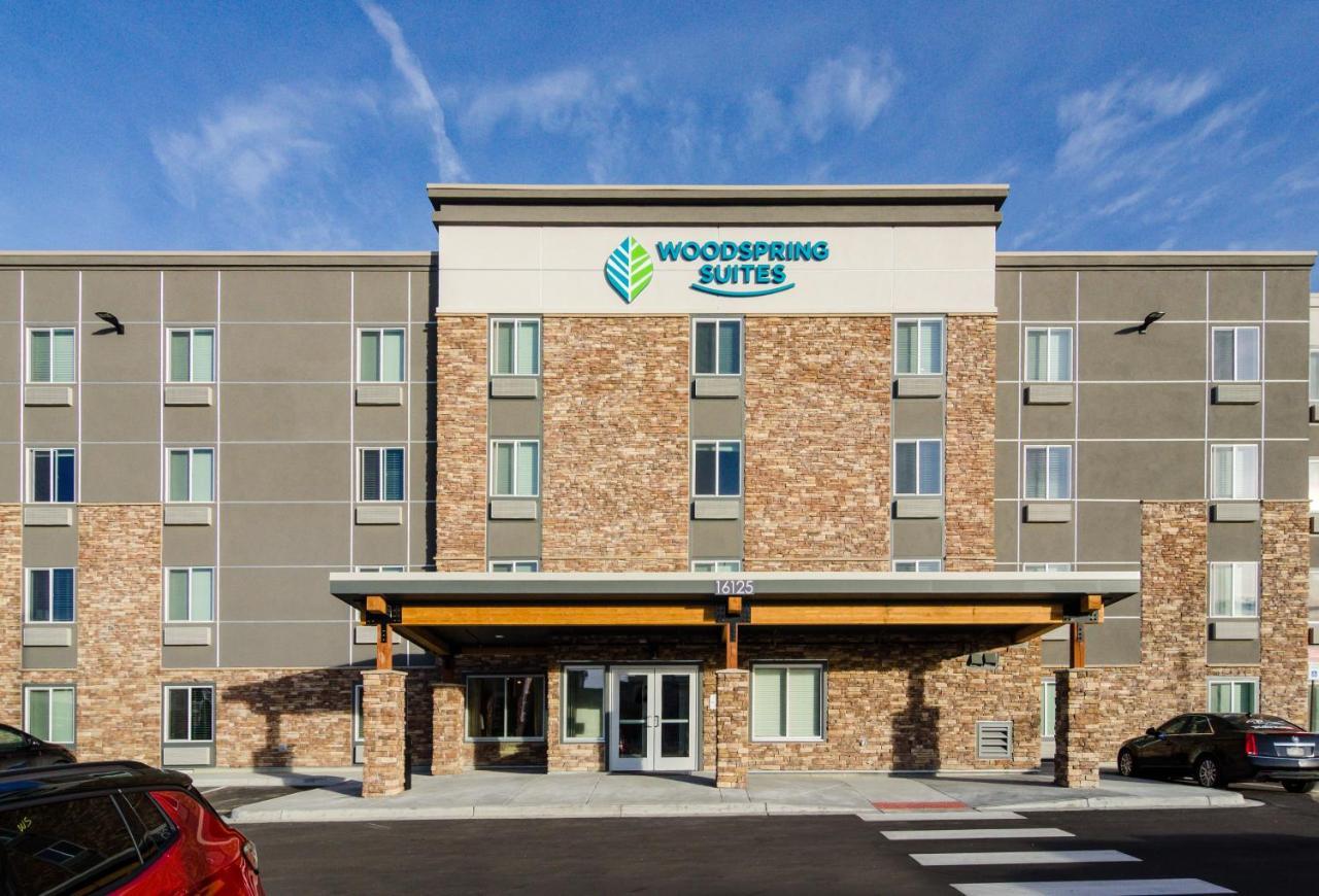 Woodspring Suites Thornton-North Denver エクステリア 写真