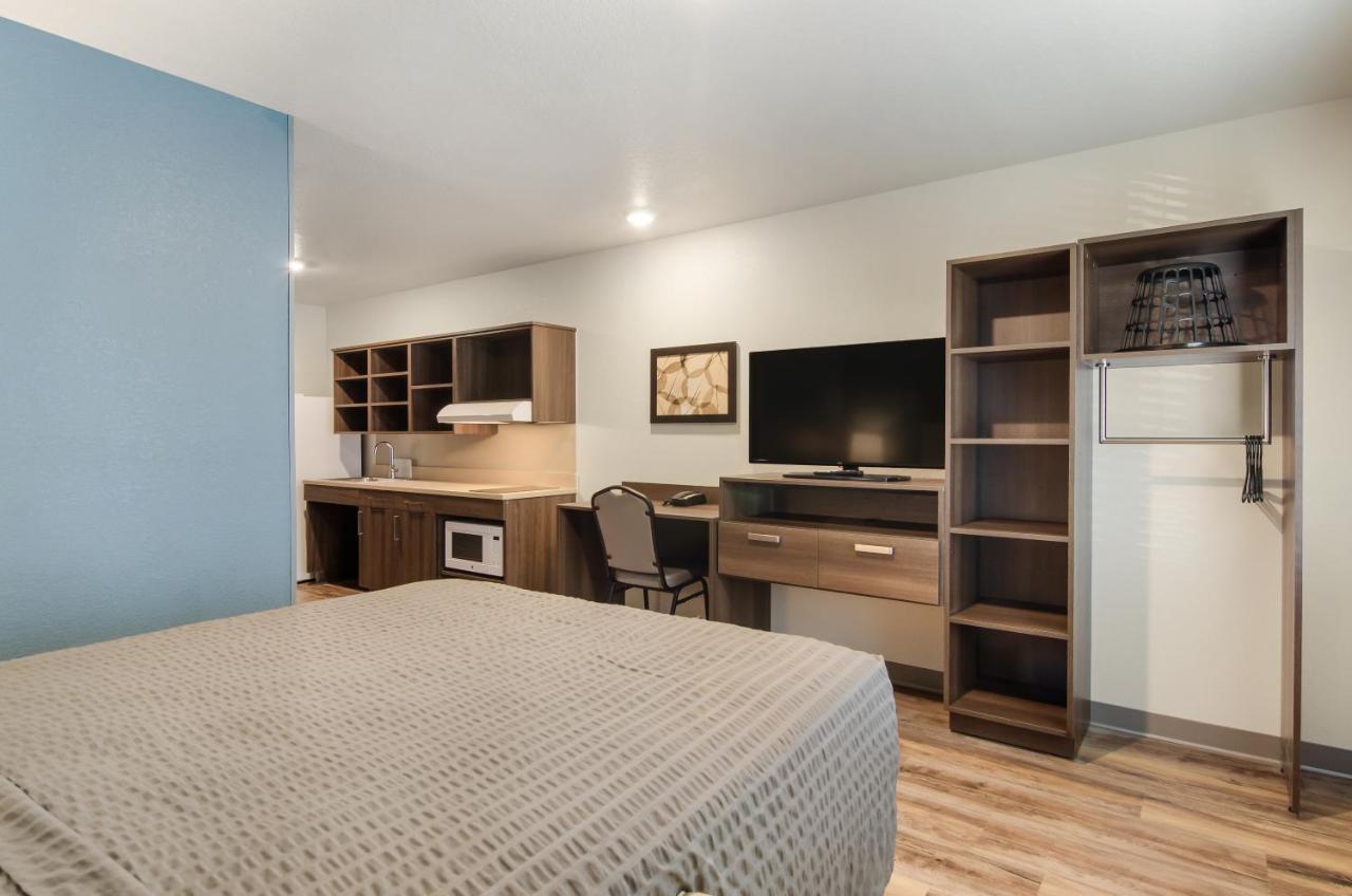 Woodspring Suites Thornton-North Denver エクステリア 写真
