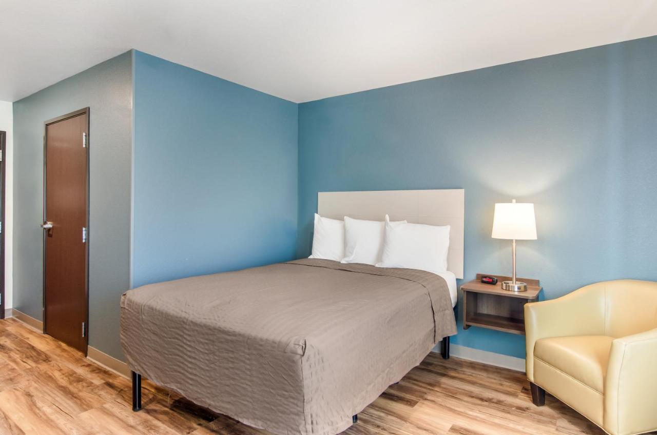 Woodspring Suites Thornton-North Denver エクステリア 写真