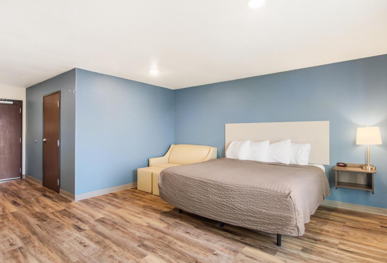 Woodspring Suites Thornton-North Denver エクステリア 写真