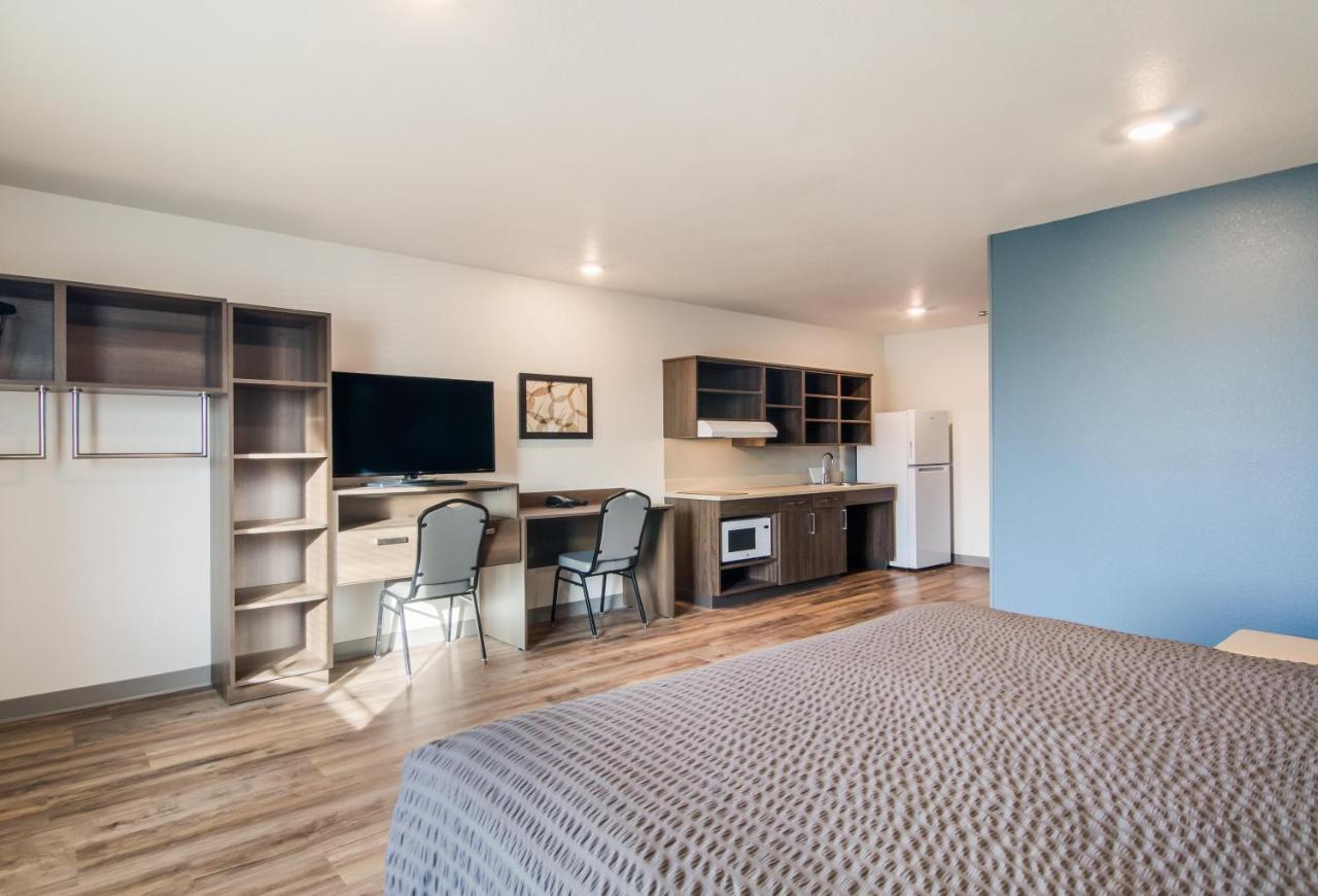 Woodspring Suites Thornton-North Denver エクステリア 写真
